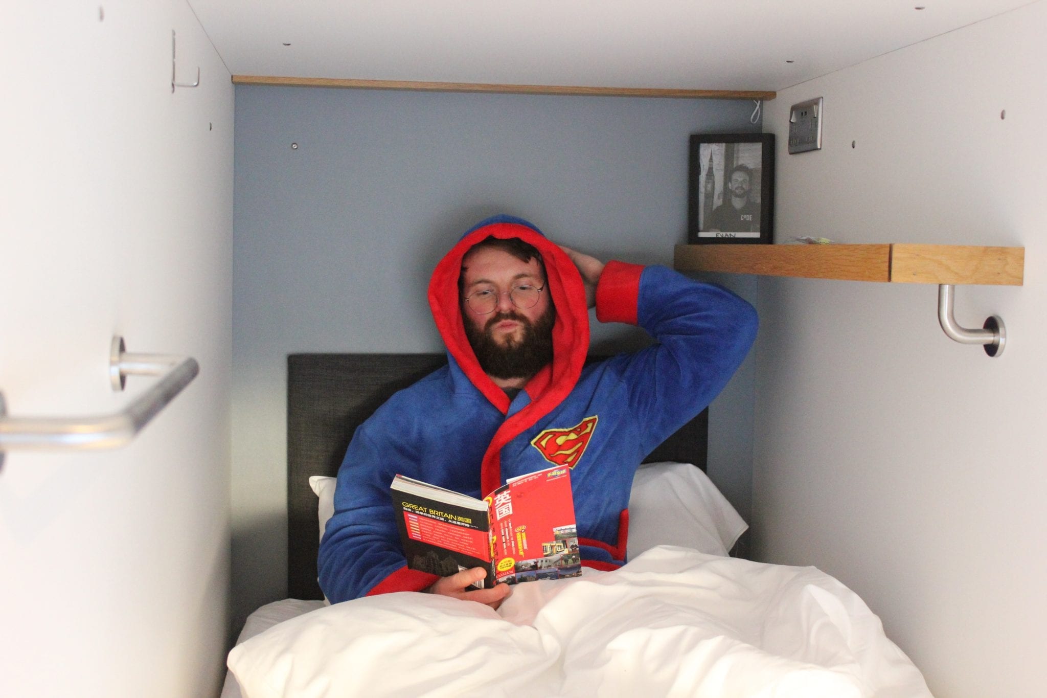 code pod hostel beds, capsule hostel in edinburgh, capsule hostel in dublin